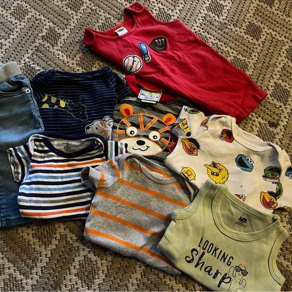 Baby boy 0-3 months clothes bundle - Picture 1 of 10